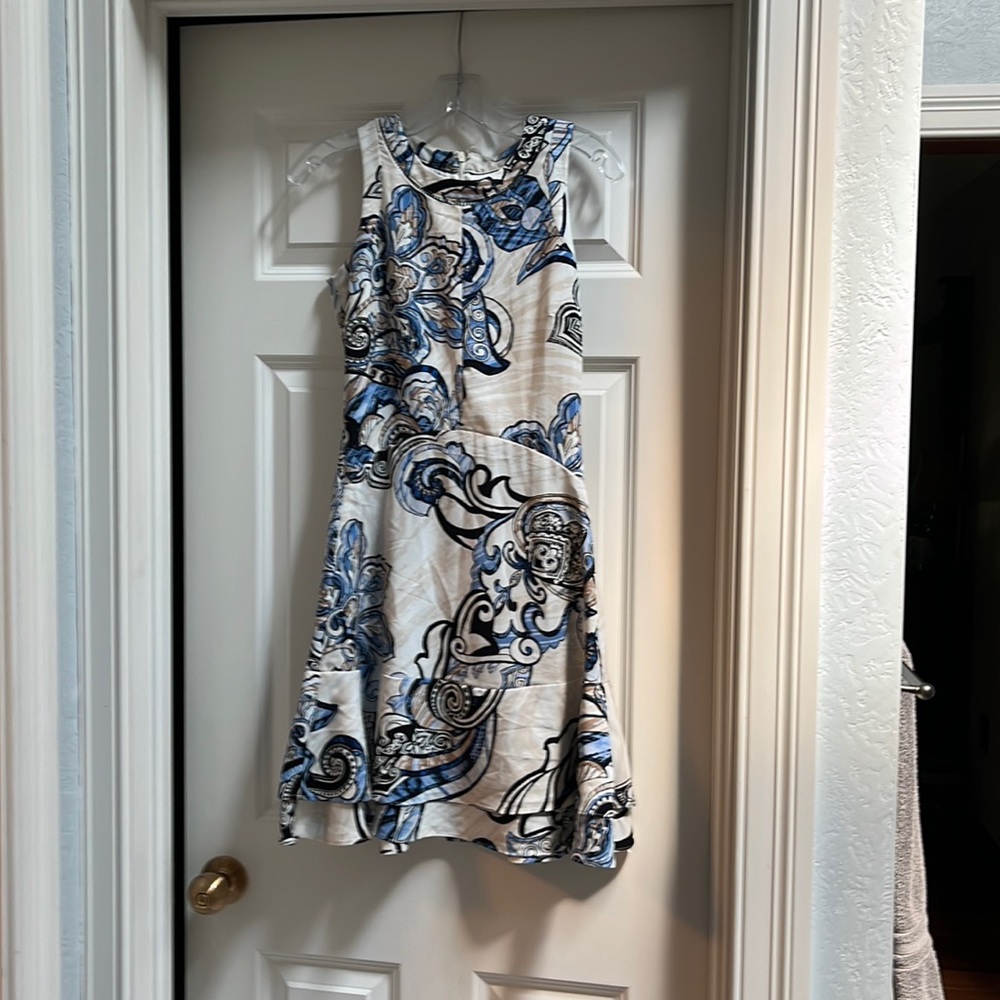 WHBM beautiful flounce dress